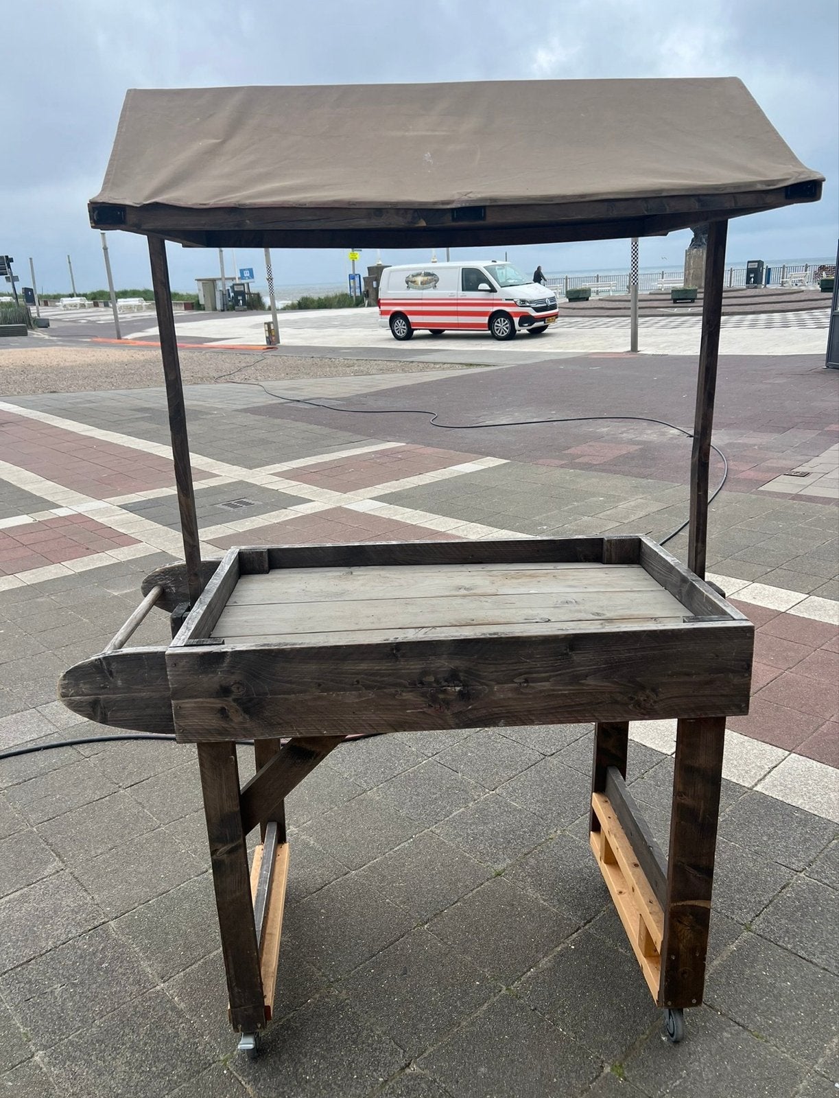 Houten marktkraam met dak en wielen, Ophalen of Verzenden
