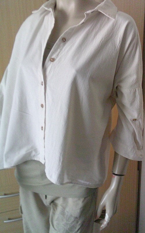 24 colours lichtbeige korte blouse maat 42, Kleding | Dames, Verzenden, Gedragen, Maat 42/44 (L), Overige kleuren