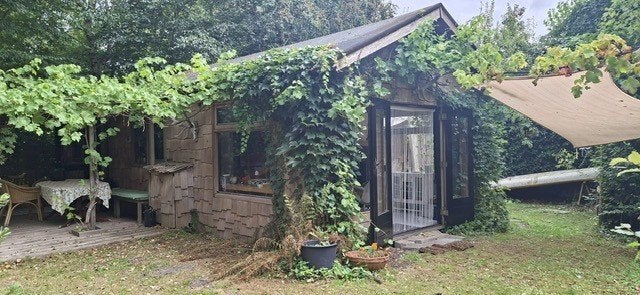 TE KOOP Vakantiehuisje op eigen grond, Leekstermeer., 2 slaapkamers, Recreatiepark, Tuin, Groningen