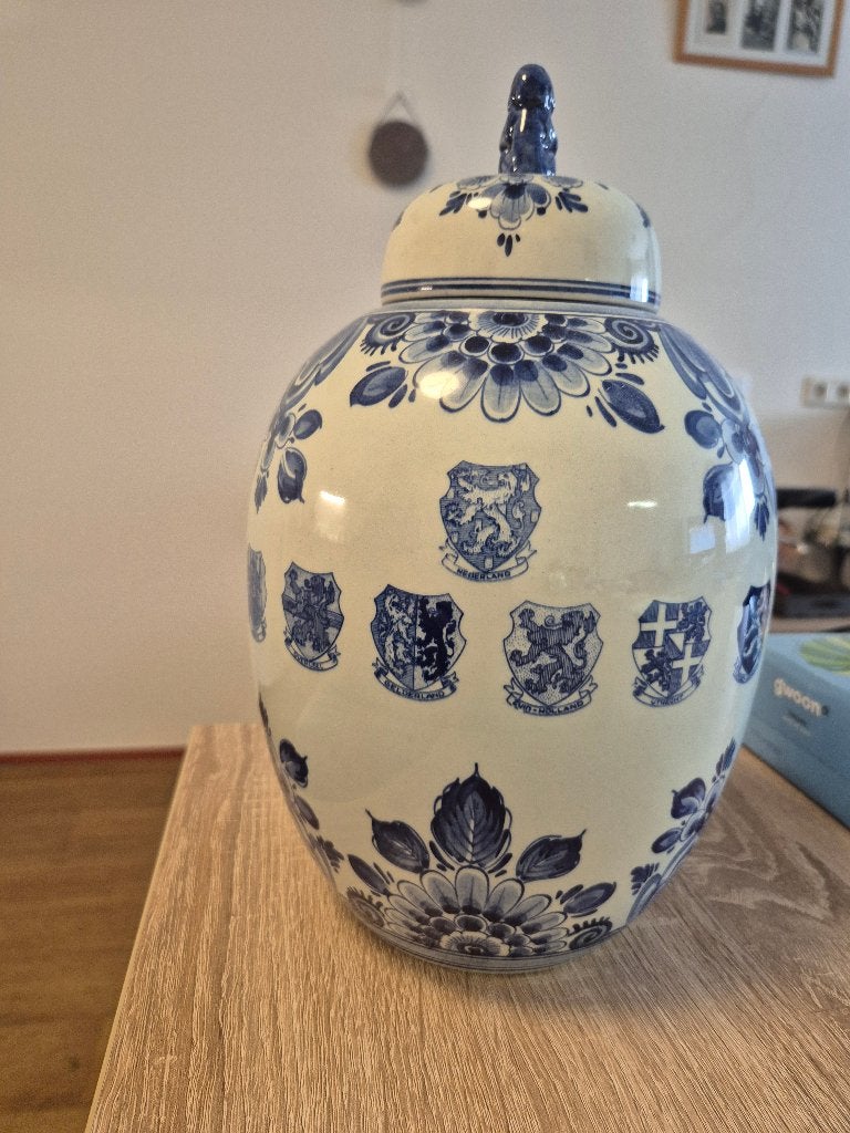 Vaas Delfts blauw, Ophalen, Zo goed als nieuw, Porselein, Overige typen