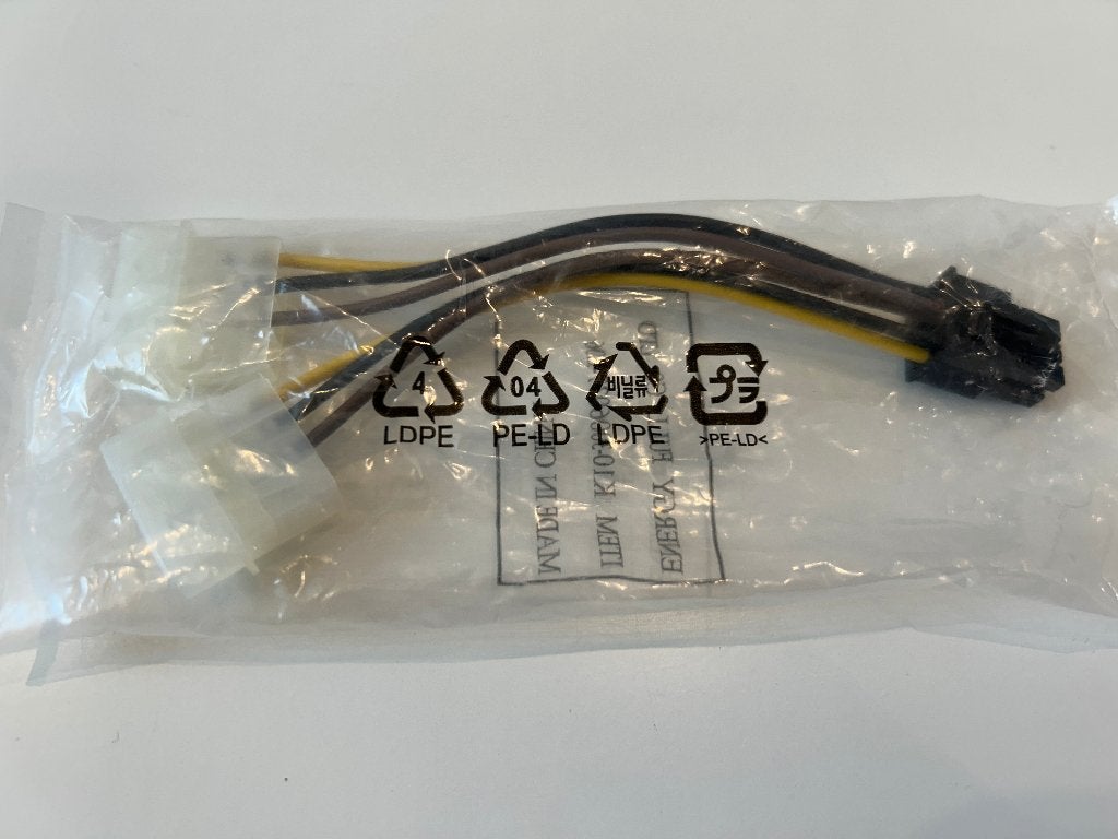 Coax Kabels .3 stuks .Radio .Antenne.TV +2.st.Adapters, Ophalen, Zo goed als nieuw, Minder dan 2 meter, Coaxiale kabel