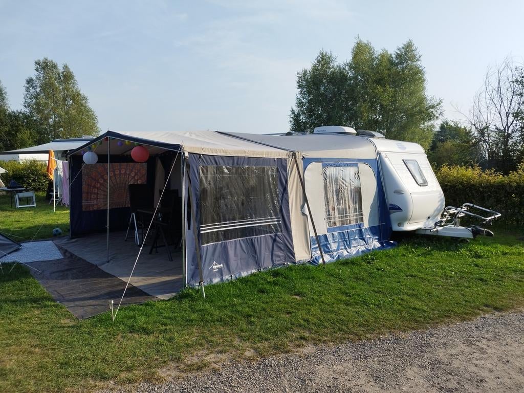Caravan Hobby 460 de luxe easy UFE, Ophalen, Gebruikt, Tot en met 4