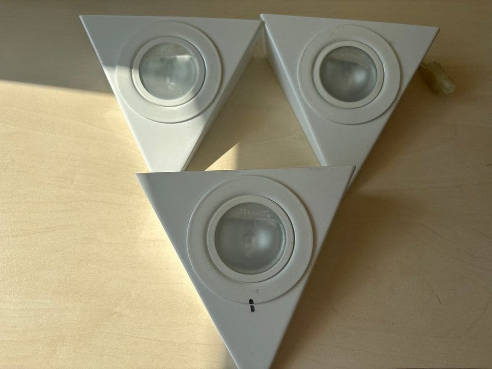 Set van 3 witte driehoekige spotjes, Wit, Overige merken, Gebruikt, Kunststof