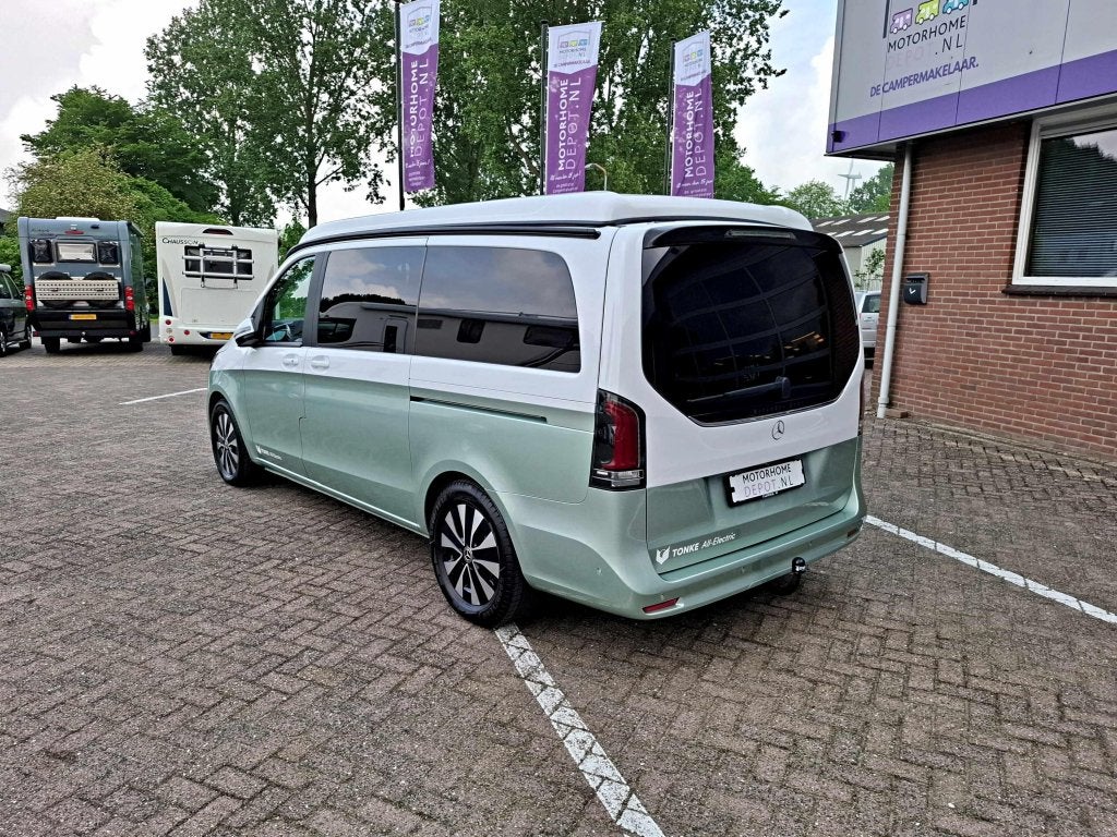 Mercedes Benz EQV Tonke Nomad | Uniek | 8.000 km |, Caravans en Kamperen, Campers, Buscamper of Camperbus, Mercedes-Benz, Koelkast