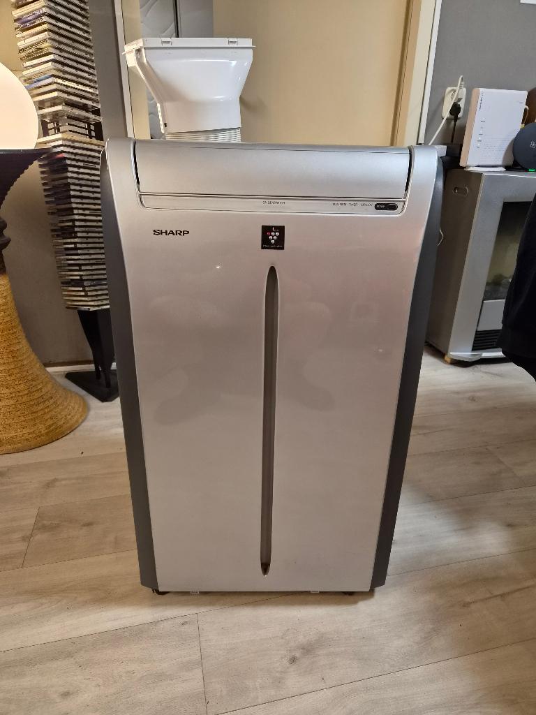 Sharp mobiele airco met afstand bediening., Ophalen, Timer, Minder dan 60 m³, 3 snelheden of meer