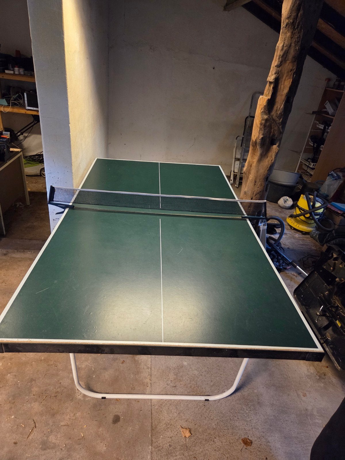 tafeltennistafel met batjes en pingpongballen., Ophalen of Verzenden, Gebruikt, Net, Batje(s) of Balletje(s), Verrijdbaar