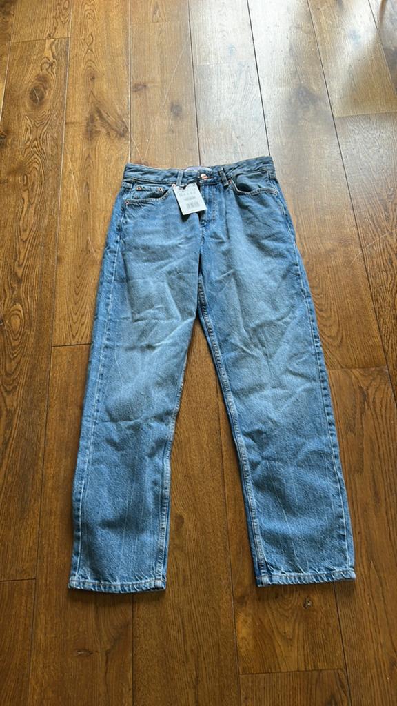 Bershka Jeans - Nieuw met label - Maat  36, Ophalen of Verzenden, Nieuw, Blauw, W28 - W29 (confectie 36)