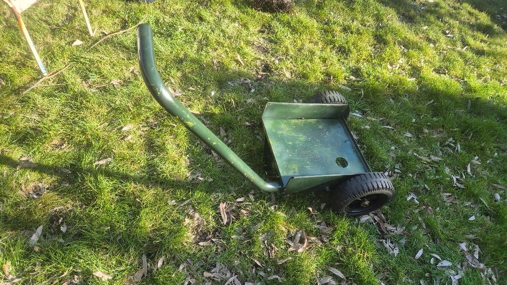 handkarretje - solide bouw, Doe-het-zelf en Verbouw, Ophalen, Gebruikt