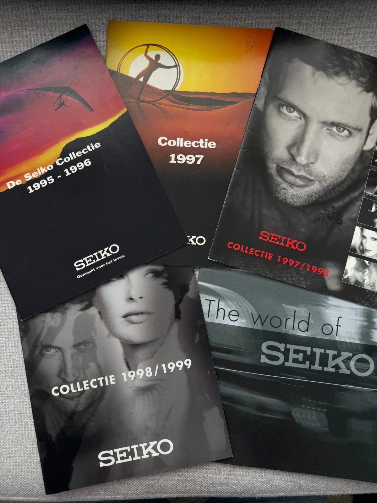 Seiko Folders 1995-1996/1997/1997-1998/1998-1999/2000-2001, Polshorloge, Ophalen of Verzenden, Zo goed als nieuw, Seiko