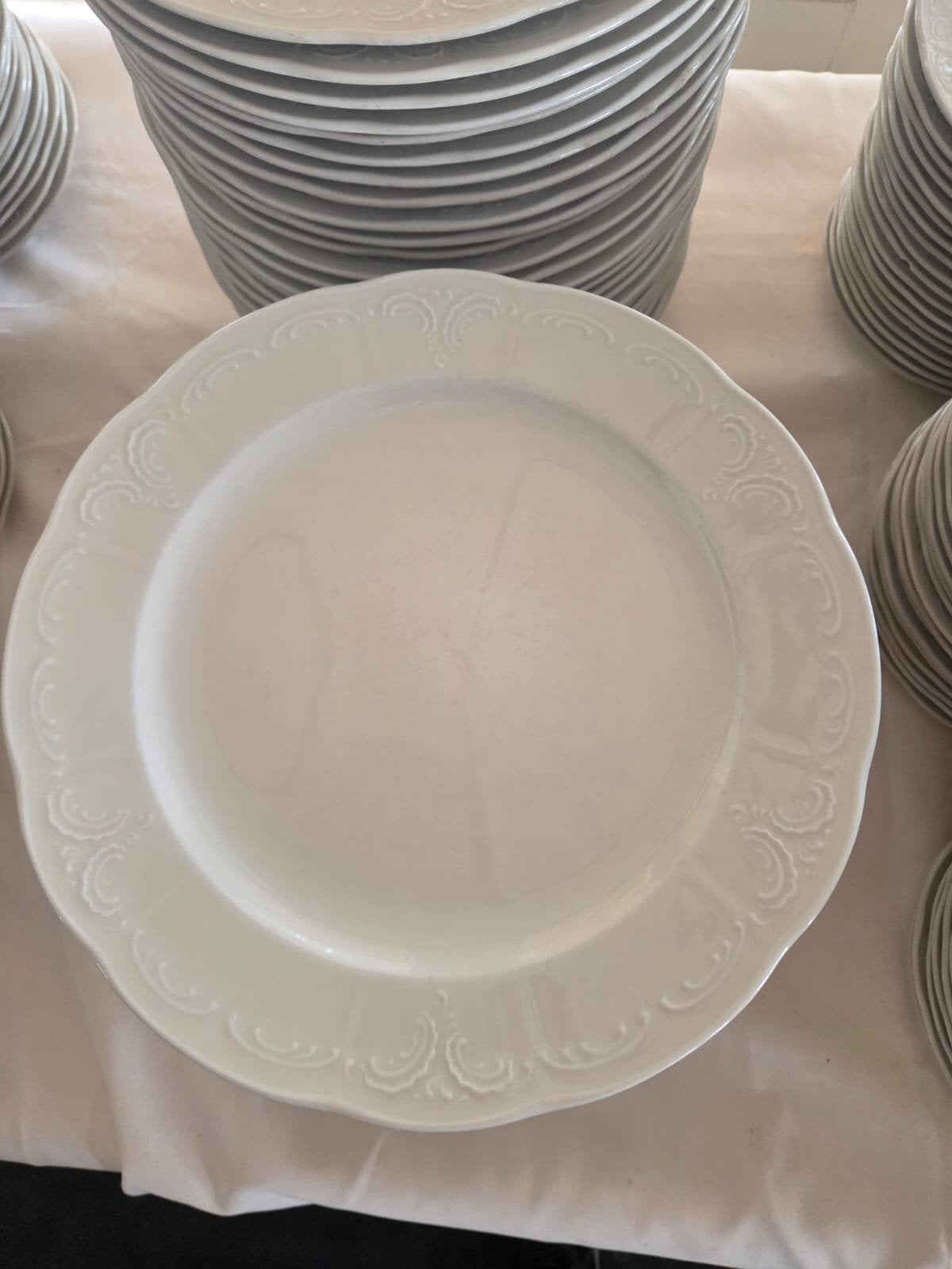 44x Lilien Bellevue borden 31 cm buffetborden - Horeca, Ophalen, Zo goed als nieuw, Bord(en), Overige stijlen
