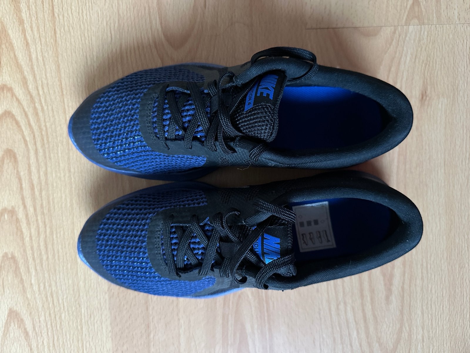 Zo goed als nieuwe: NIKE REVOLUTION 4 RFL (maat: 38.5)unisex, Ophalen, Zo goed als nieuw, Blauw, Sneakers of Gympen