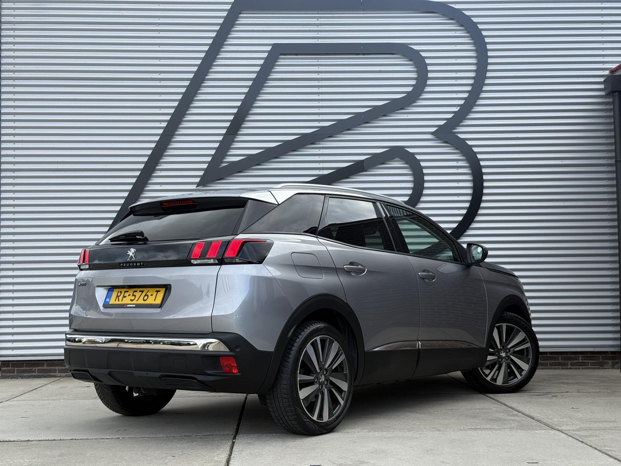 Peugeot 3008 1.2 PureTech Allure Camera|Carplay|Cruise|PDC V, Auto's, Gebruikt, Euro 6, 1199 cc, Leder en Stof