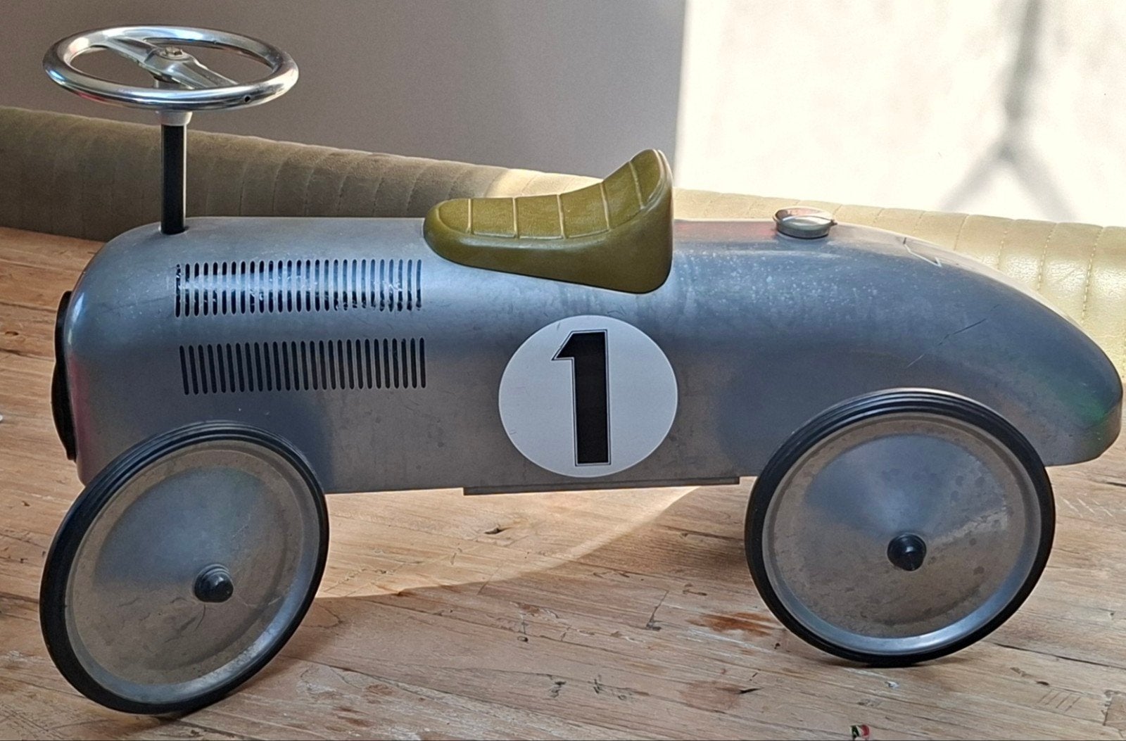 Vintage metal trapauto met nummer 1, Ophalen, Gebruikt