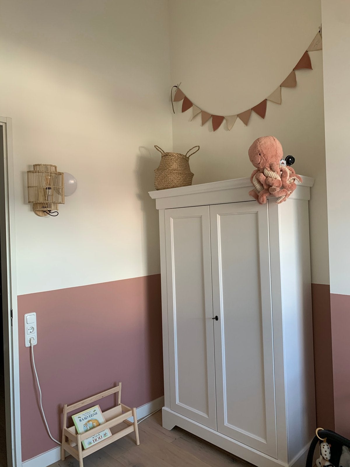 Woood Isabel brocante kast wit -grenen meidenkast/ baby kast, Ophalen, 50 tot 100 cm, Zo goed als nieuw, 150 tot 200 cm