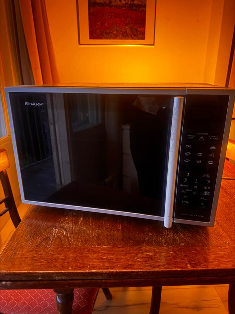 Sharp Combi Oven + Magnetron R-961INW (new 380 euro), Ophalen, Oven, Magnetron, Zo goed als nieuw