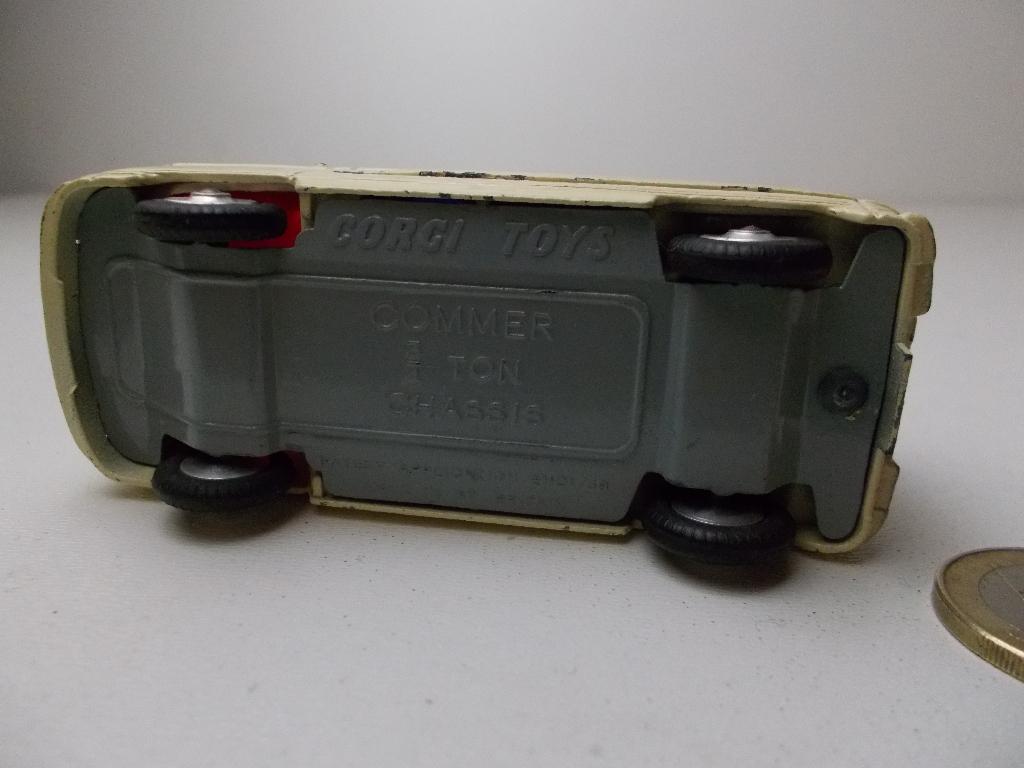 1964 Corgi Toys 463 COMMER 3/4 TON AMBULANCE I.g.st. (-B-), Ophalen of Verzenden, Zo goed als nieuw, Bus of Vrachtwagen, Corgi