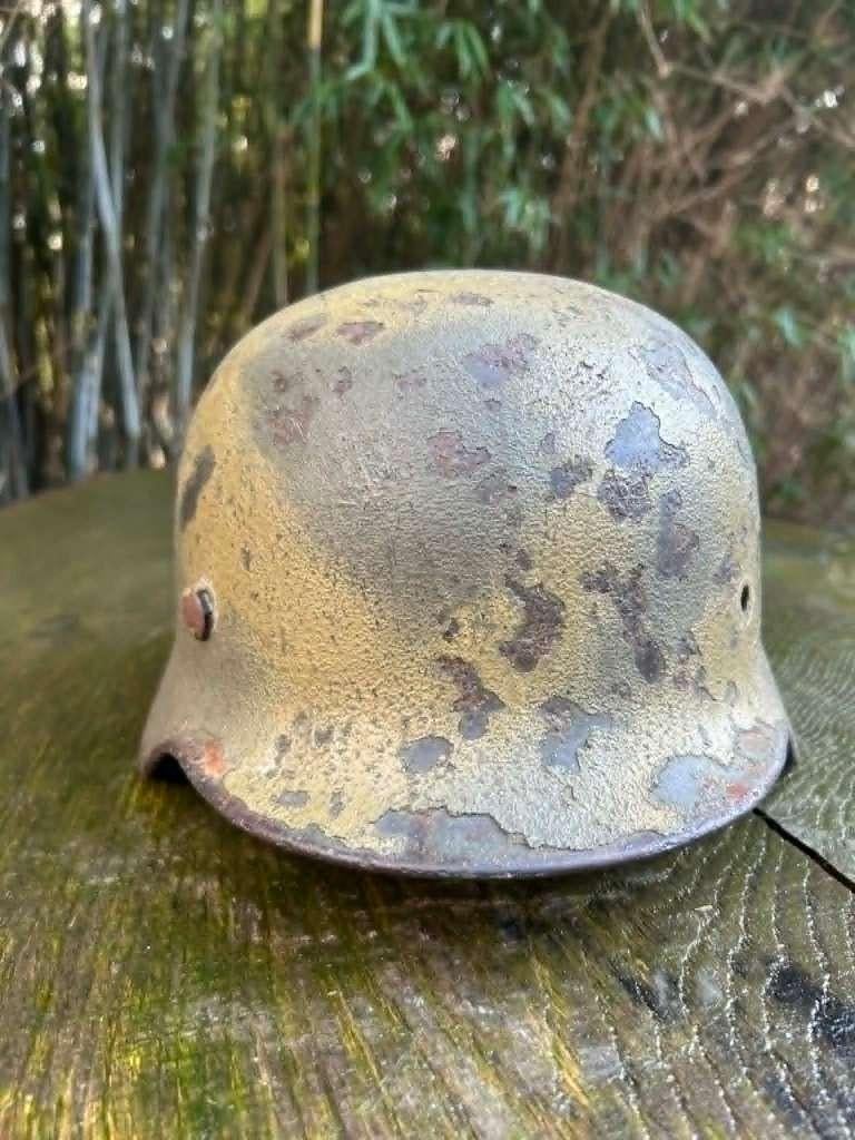 Duitse WOII helm M35 (verf verkocht in tan reproduktie), Verzamelen, Ophalen of Verzenden, Duitsland, Helm of Baret