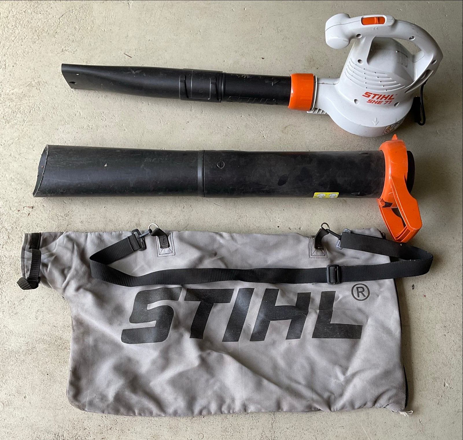 Stihl SHE 71 Elektrische Bladblazer/Bladzuiger met Opvangzak, Ophalen, Gebruikt, Handgedragen, Met opvangzak
