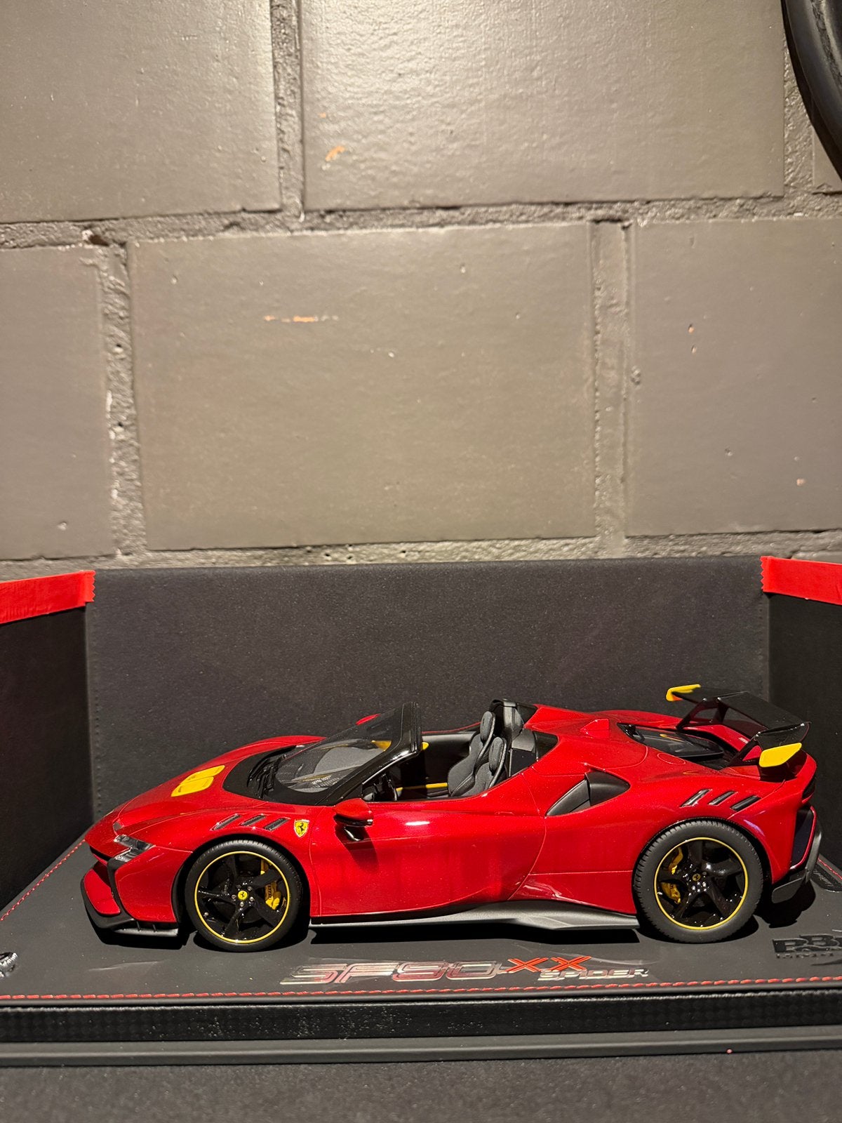 BBR Ferrari SF90 spider 1 of 50, Ophalen of Verzenden, Zo goed als nieuw, Overige merken