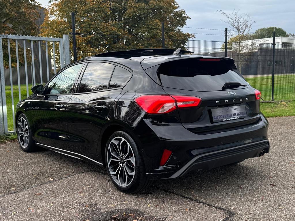 Ford Focus 1.0 EcoBoost ST Line Panodak LED Camera MEGA VOL!, 125 pk, Gebruikt, Euro 6, Adaptive Cruise Control