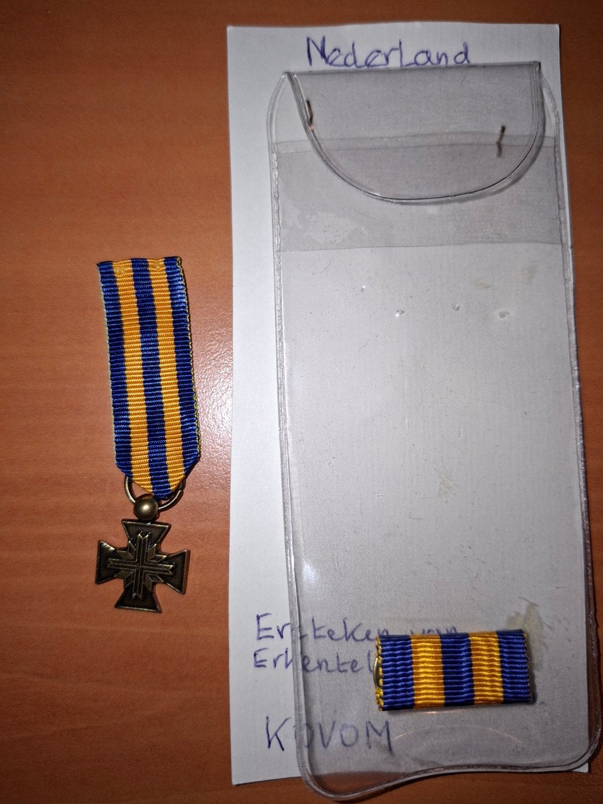 miniatuur en baton kovom medaille, Ophalen of Verzenden, Landmacht, Nederland