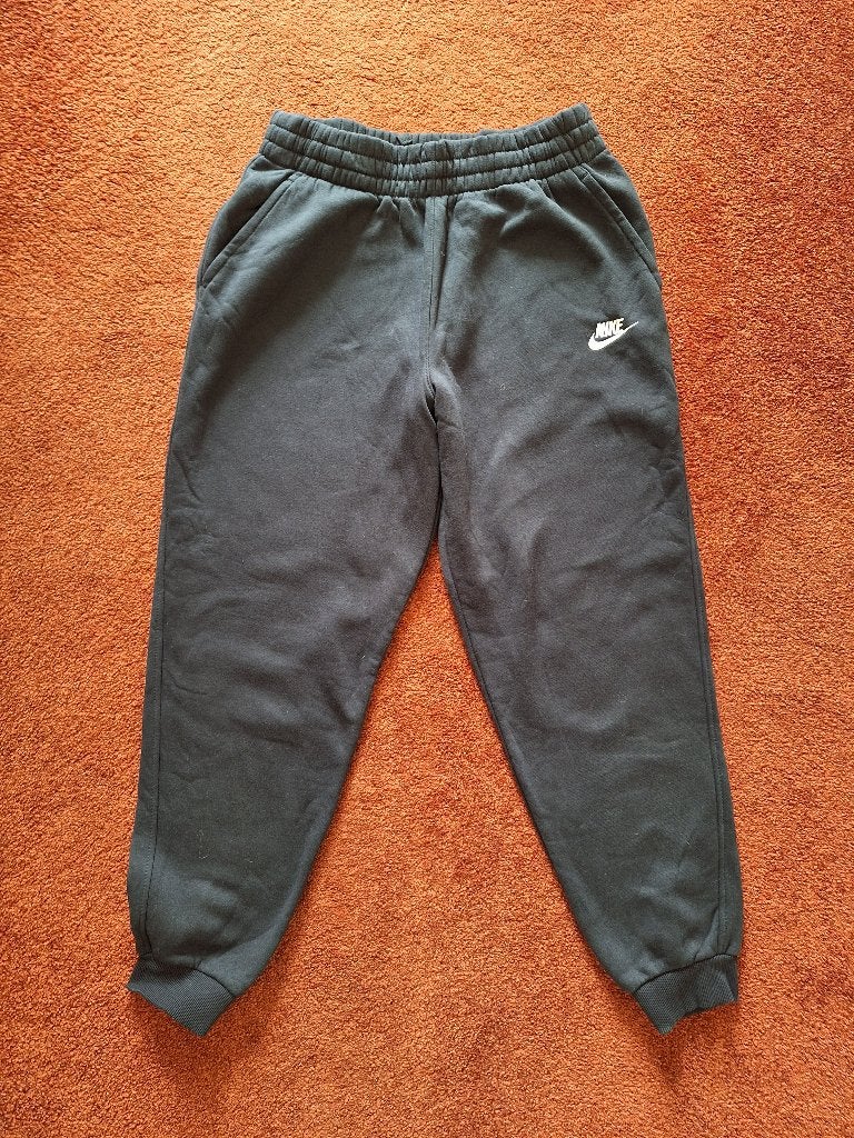 Joggingbroek Nike maat 164, Broek, Jongen of Meisje, Ophalen of Verzenden, Zo goed als nieuw