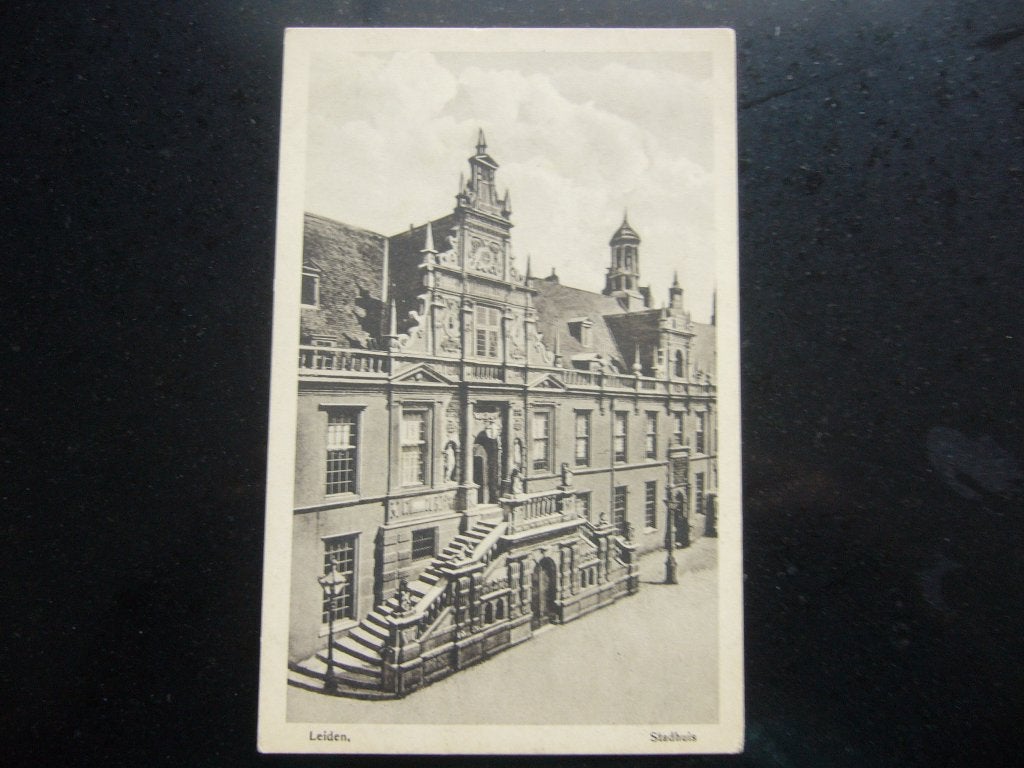 LEIDEN  =  STADHUIS, Ophalen of Verzenden, 1940 tot 1960, Ongelopen, Zuid-Holland