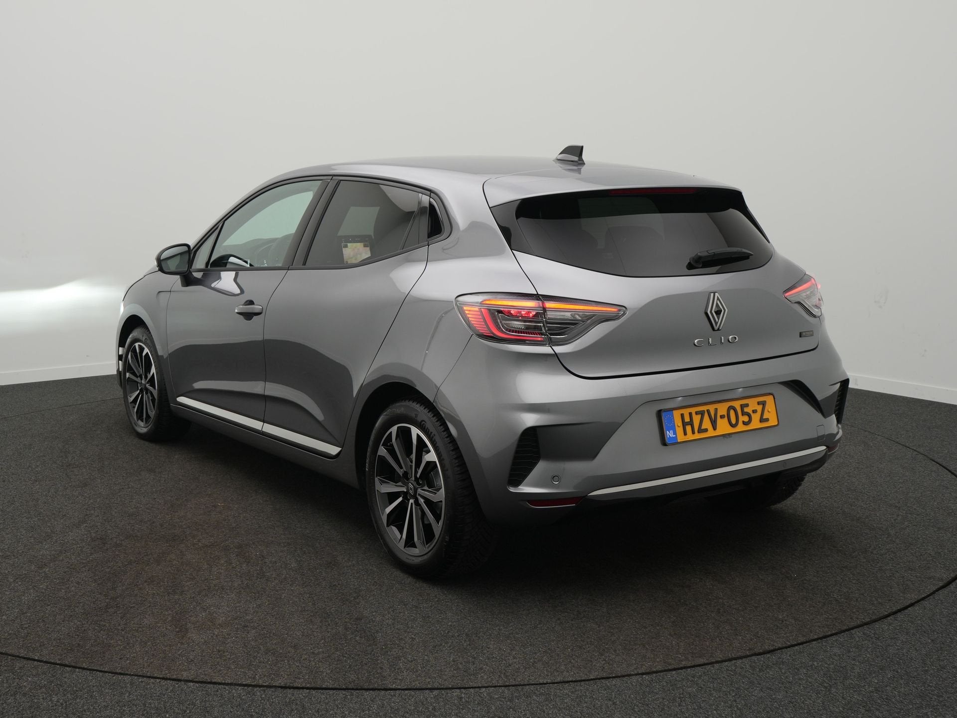 Renault Clio 1.6 E-Tech Full Hybrid 145 Techno - Occasion Le, Auto's, 12 maanden, Gebruikt, Euro 6, 4 cilinders