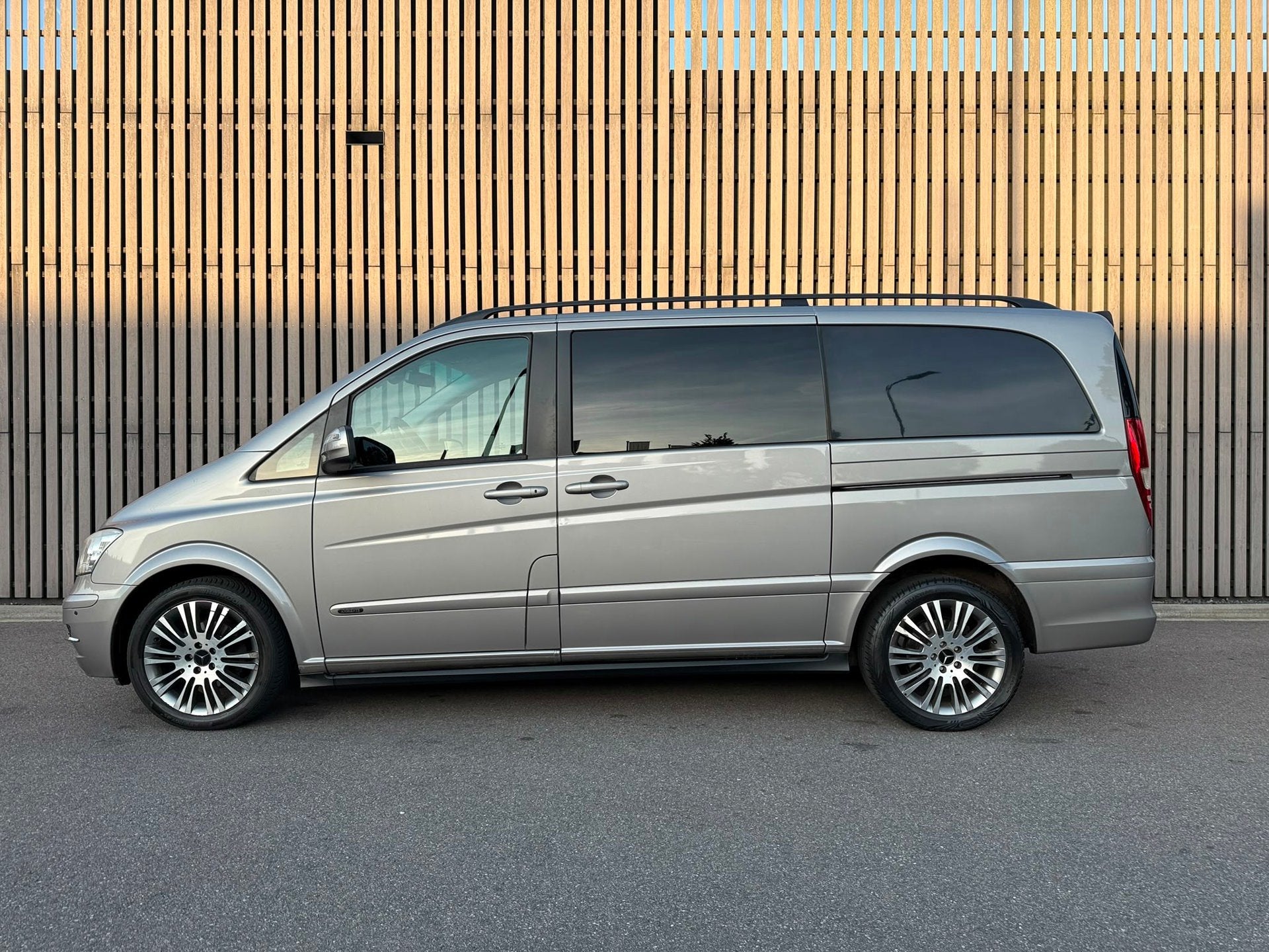 Mercedes-Benz Viano 3.0 CDI V6 /dubbele cabine/ vele opties, Auto's, Automaat, Achterwielaandrijving, Gebruikt, 2284 kg