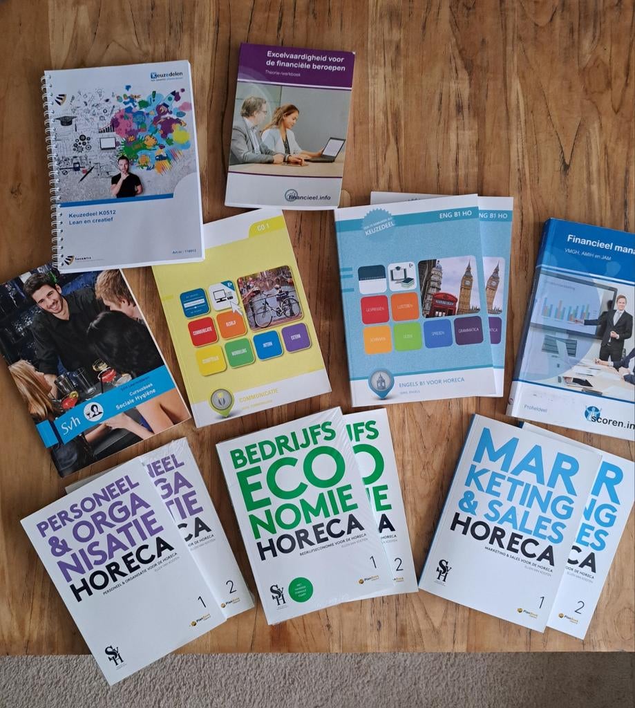 Studieboeken mbo horeca 4, Boeken, Ophalen of Verzenden, Alpha, Zo goed als nieuw, MBO