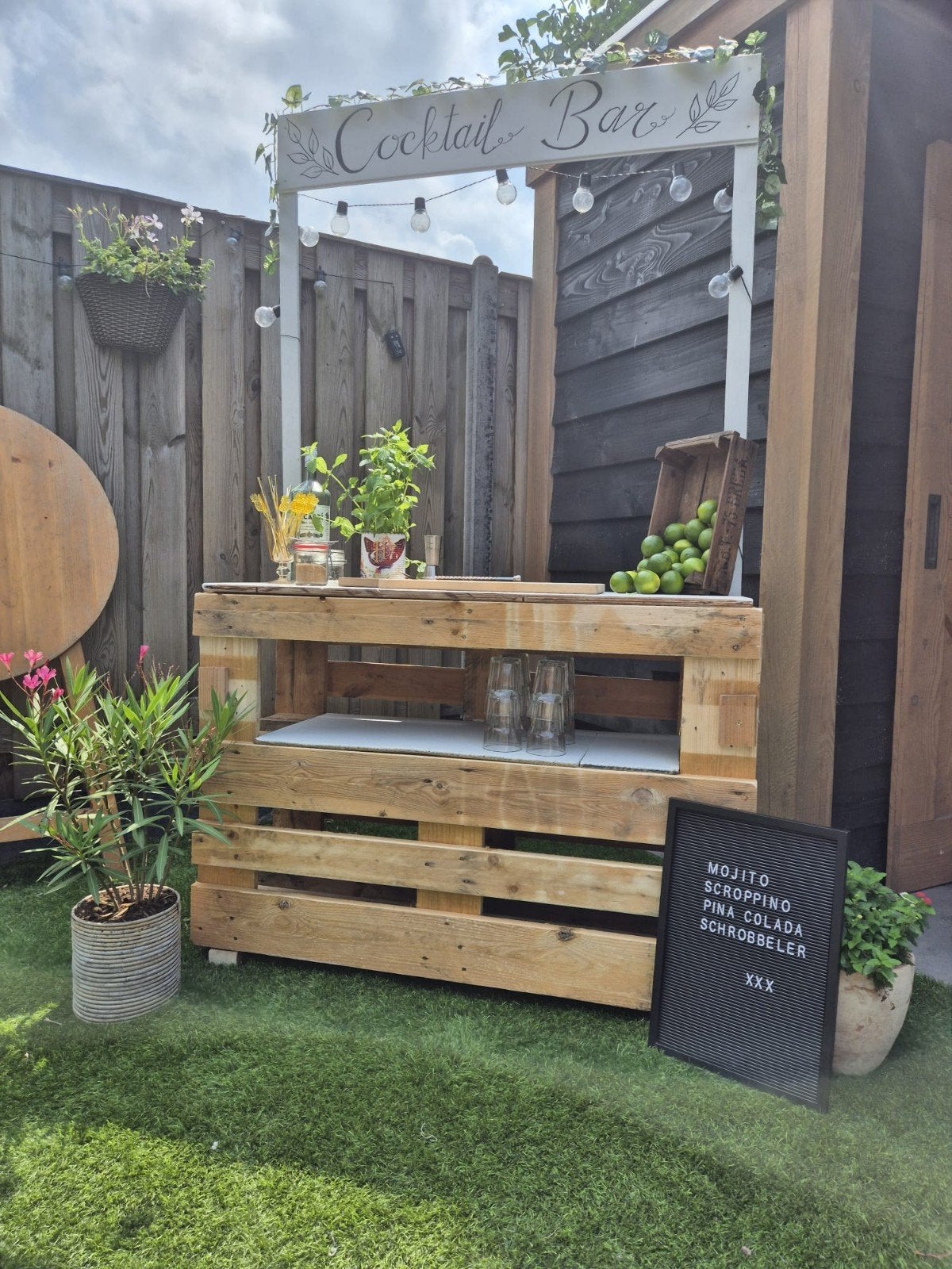 Cocktailbar van pallets incl. verlichting, Ophalen, Gebruikt