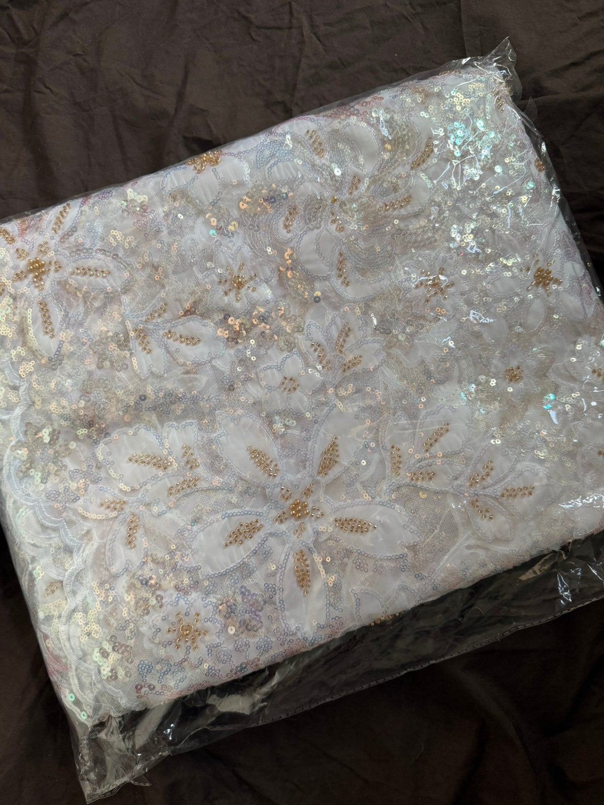 Nieuwe luxe geborduurde kantstof met pailletten, Hobby en Vrije tijd, Stoffen en Lappen, Ophalen, Nieuw