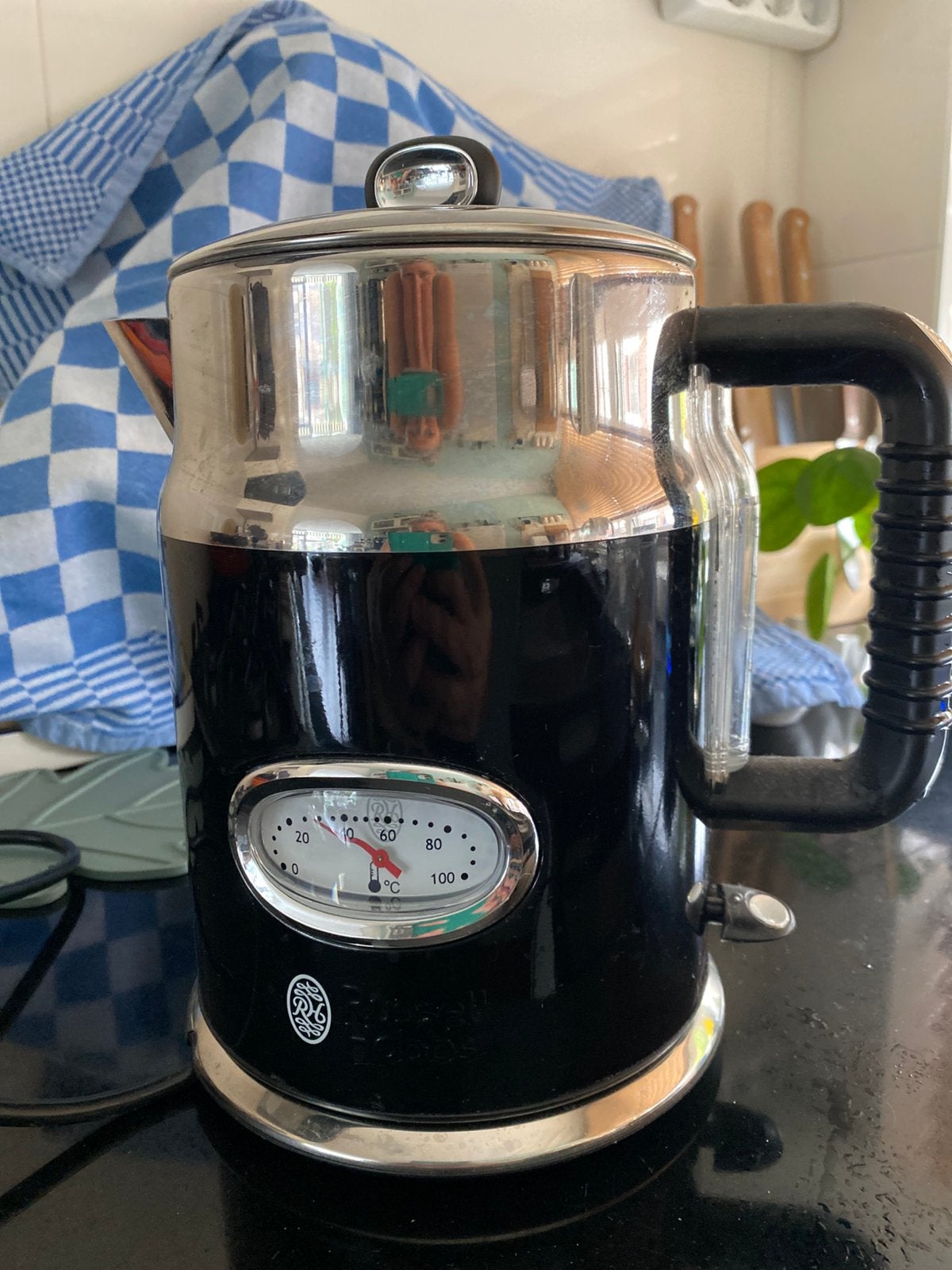 Russel Hobbs waterkoker, 1 tot 2 liter, Ophalen, Zo goed als nieuw