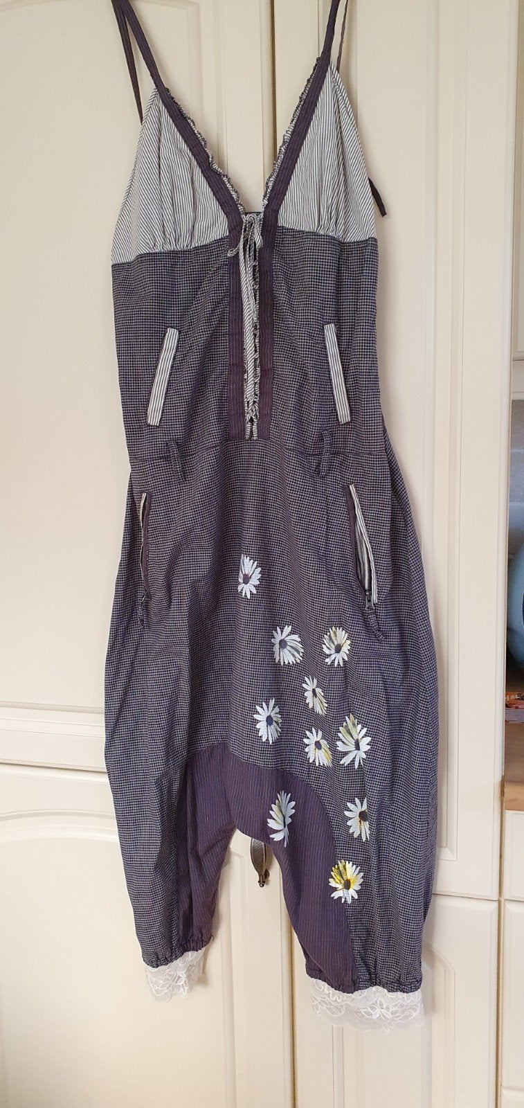 Desigual Jumpsuit met Madeliefjes en Kant - Maat L, Kleding | Dames, Ophalen of Verzenden, Zo goed als nieuw, Maat 42/44 (L)