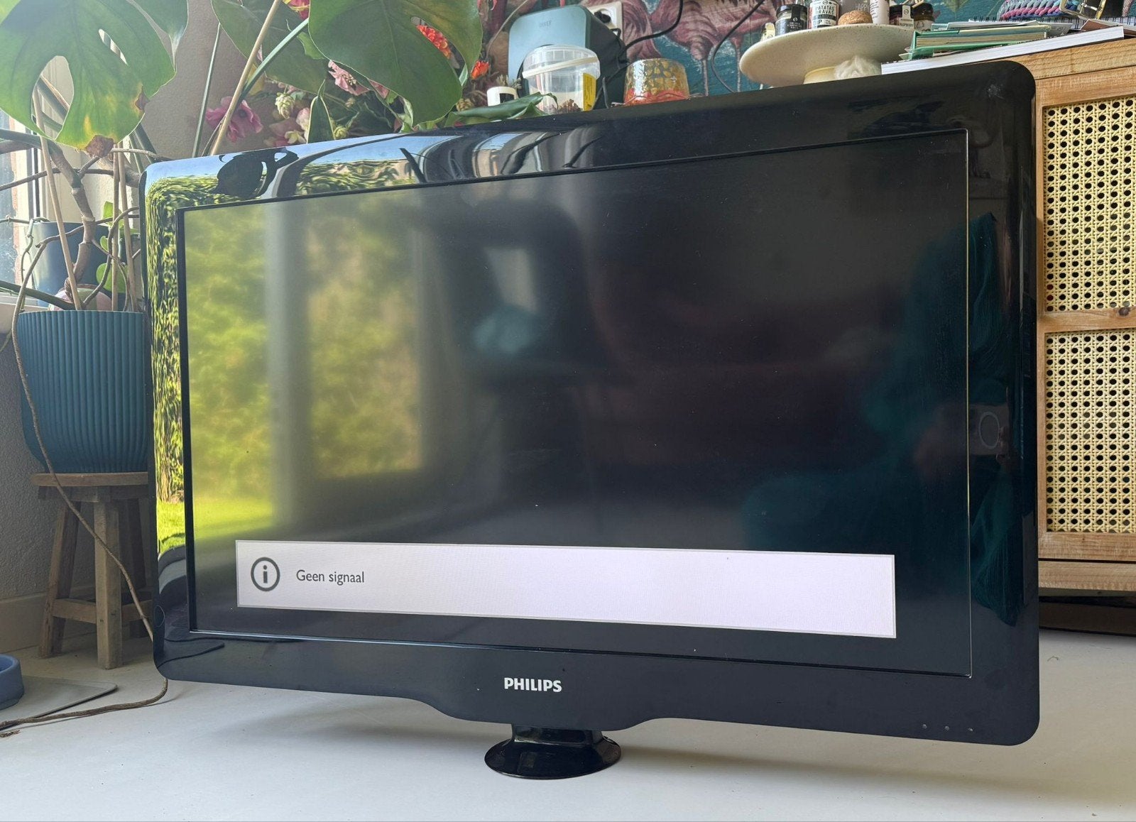 Philips 32 inch HD TV in goede staat en in originele doos, Ophalen, Philips, 50 Hz, 80 tot 100 cm