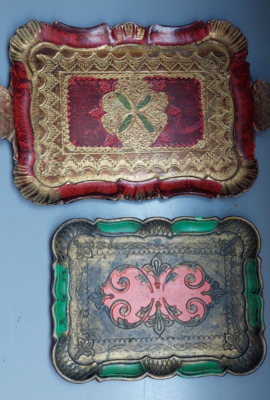 Set van 2 Florentijnse dienbladen - Vintage decoratie, Gebruikt, Decoratieve rand, Ophalen of Verzenden, Dienblad