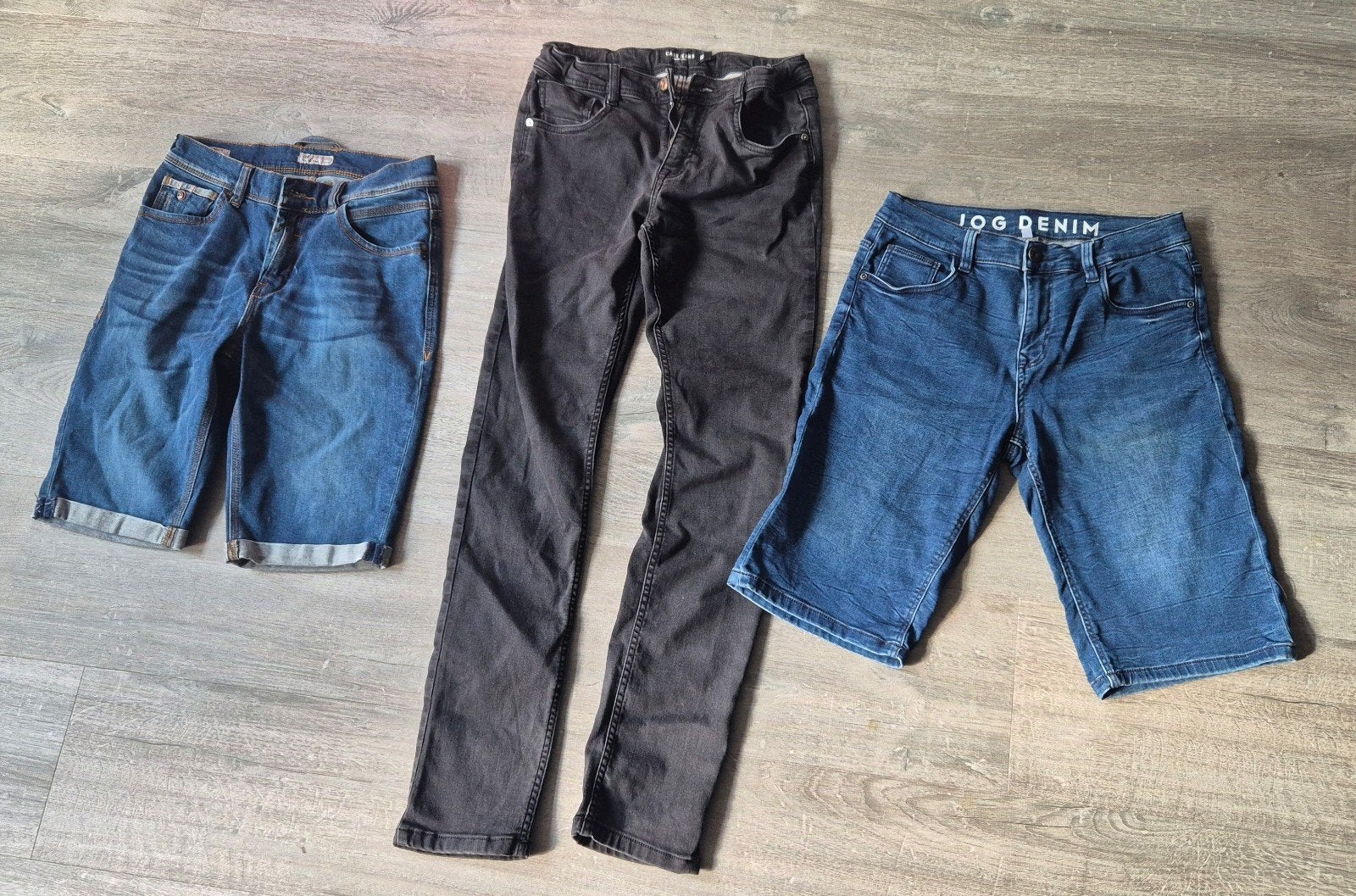 € 7,50 - 2 denim korte broeken 170+176 en 1 lange broek 176, Gebruikt, Jongen of Meisje, Cars Jeans, Ophalen