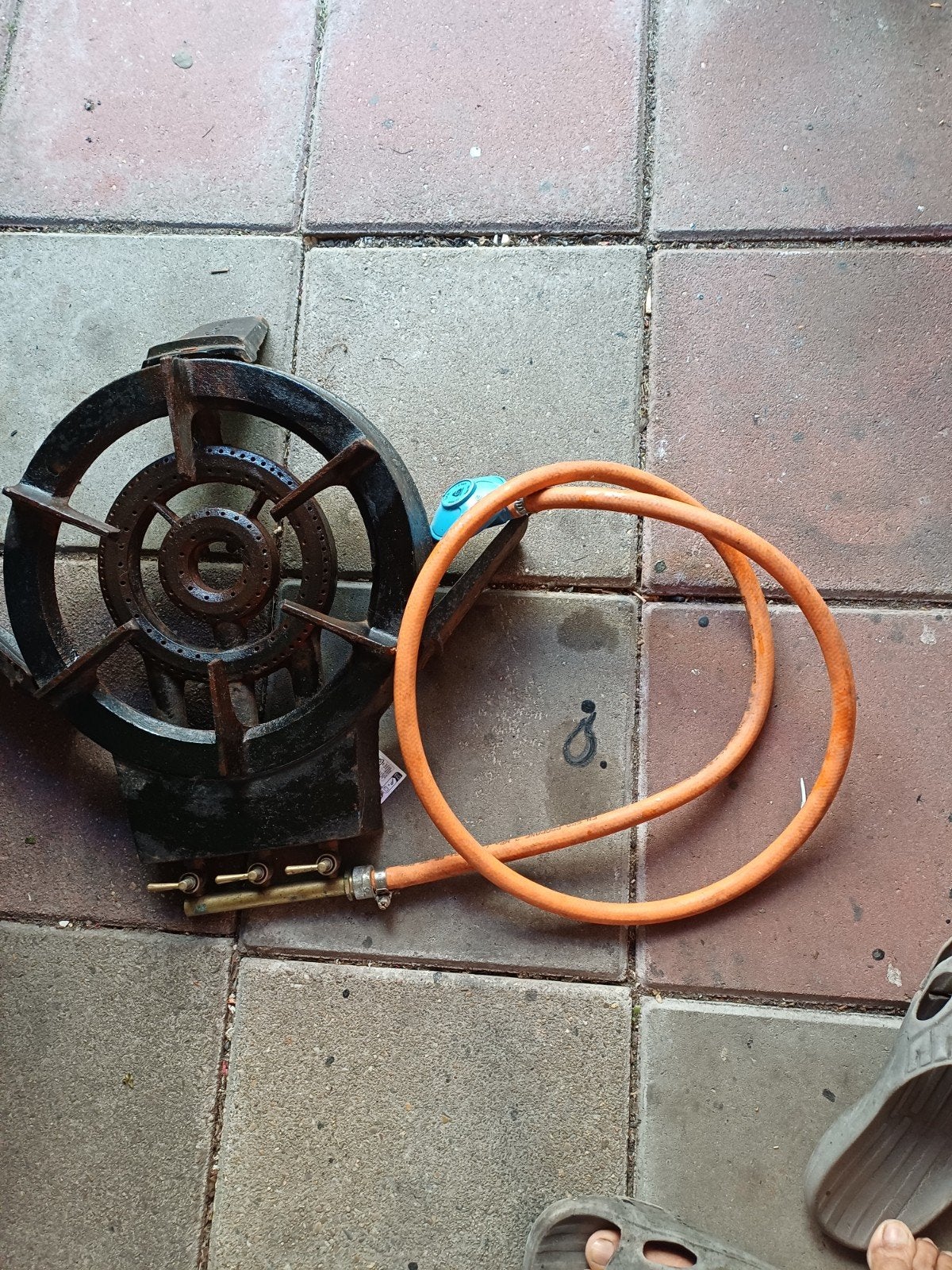 Gasbrander met slang en drukregelaar, Witgoed en Apparatuur, Fornuizen, Ophalen, Gebruikt, 3 kookzones of minder, Gas