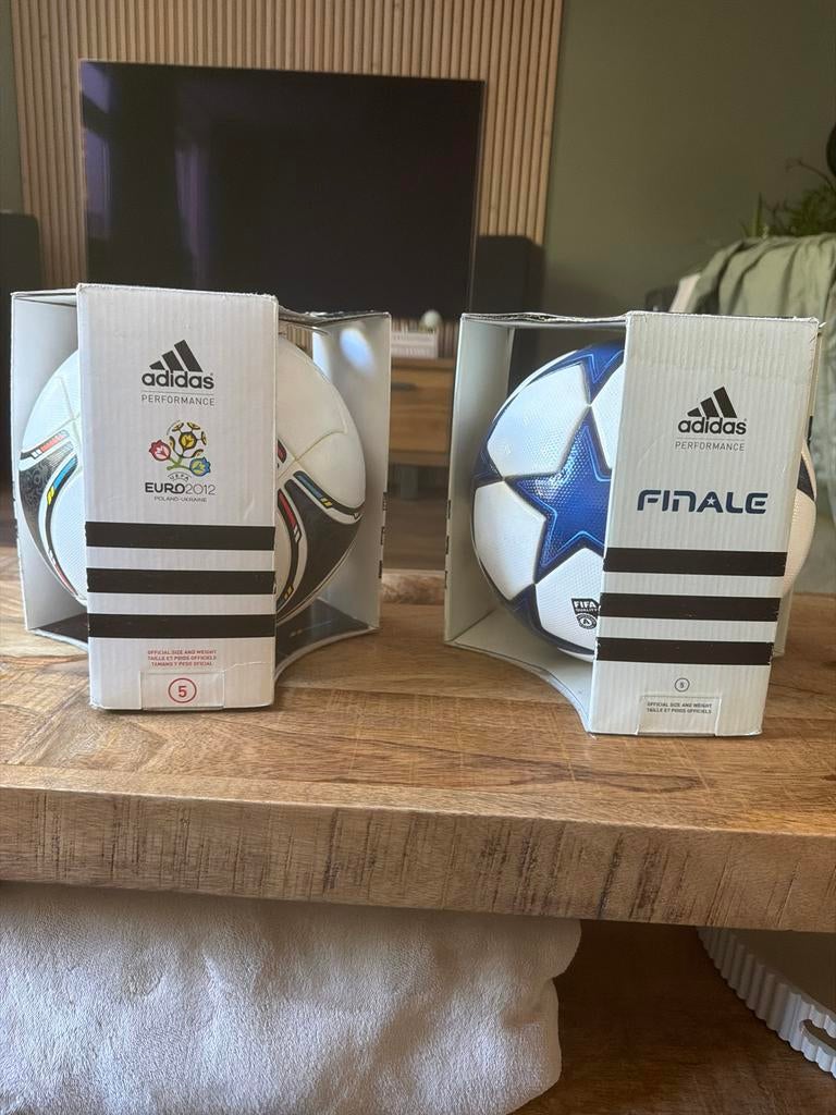 Originele Champions League Finale 2011 & EK 2012 Ballen, Maat XL, Ophalen of Verzenden, Nieuw, Bal