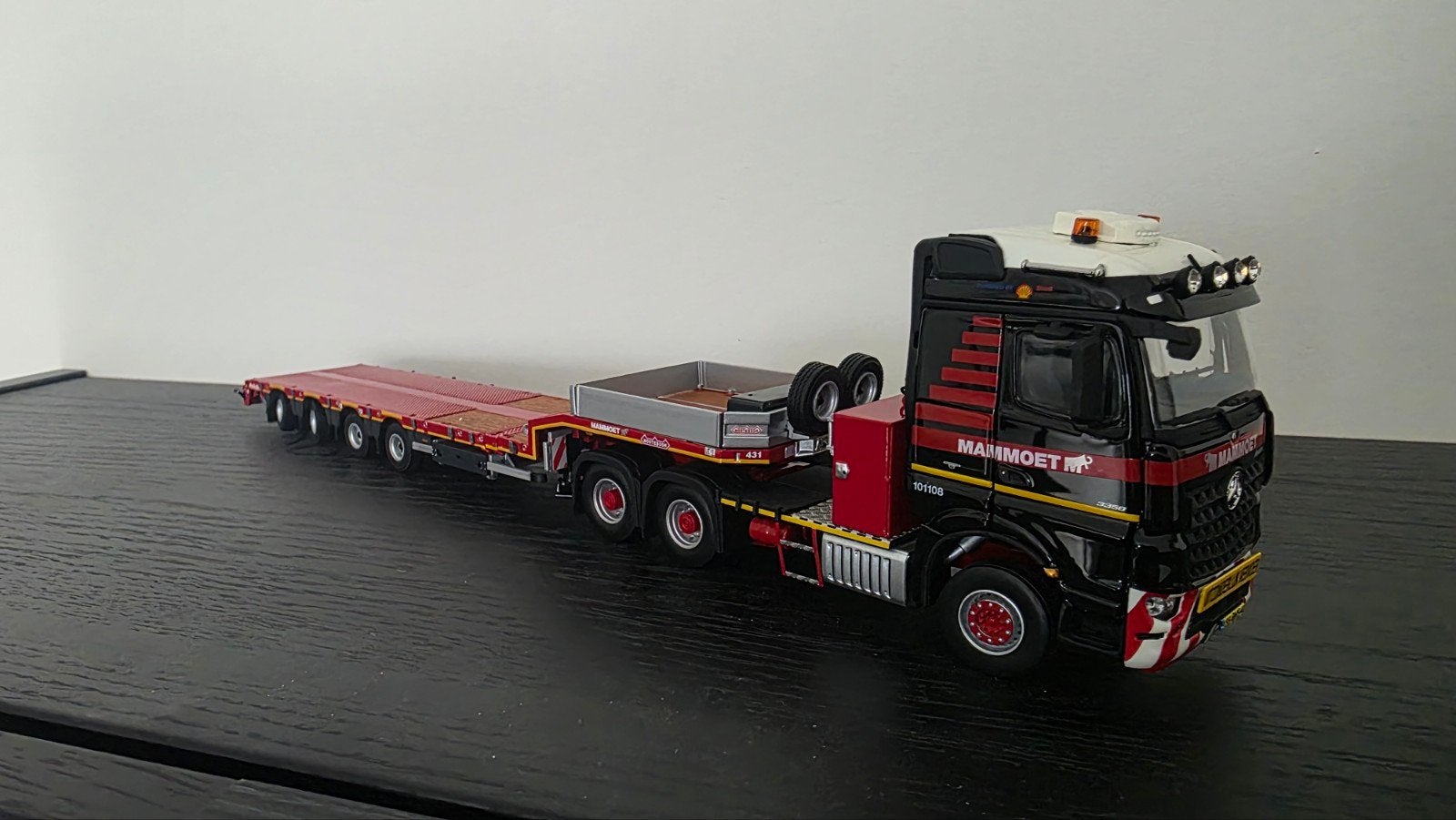 WSI Mammoet Arocs met 4-assige Nooteboom semi, Hobby en Vrije tijd, Modelauto's | 1:50, Ophalen of Verzenden, Gebruikt, Overige merken