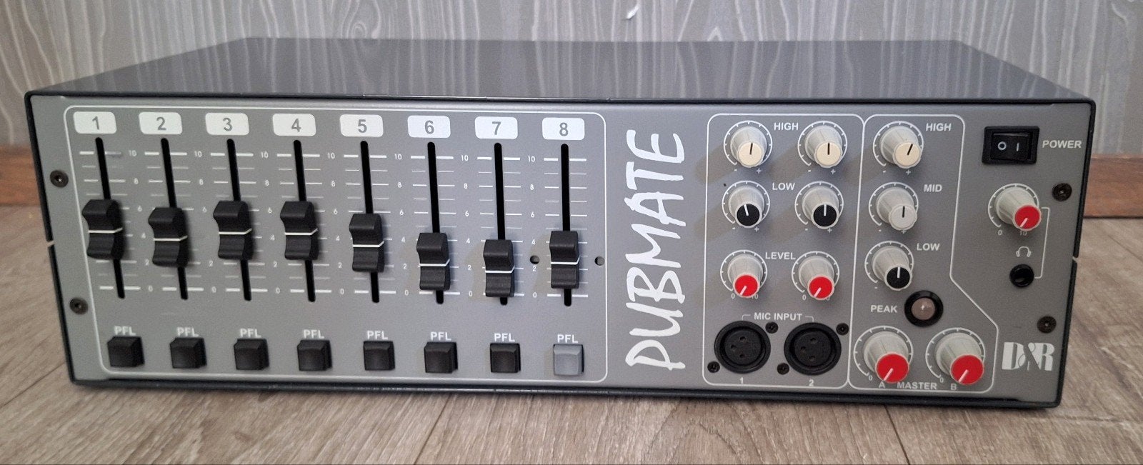 D&R Pubmate. 10 kanaals analoge Mixer. Dateq Hifi Studio, Ophalen of Verzenden, Gebruikt, 5 tot 10 kanalen, Microfooningang