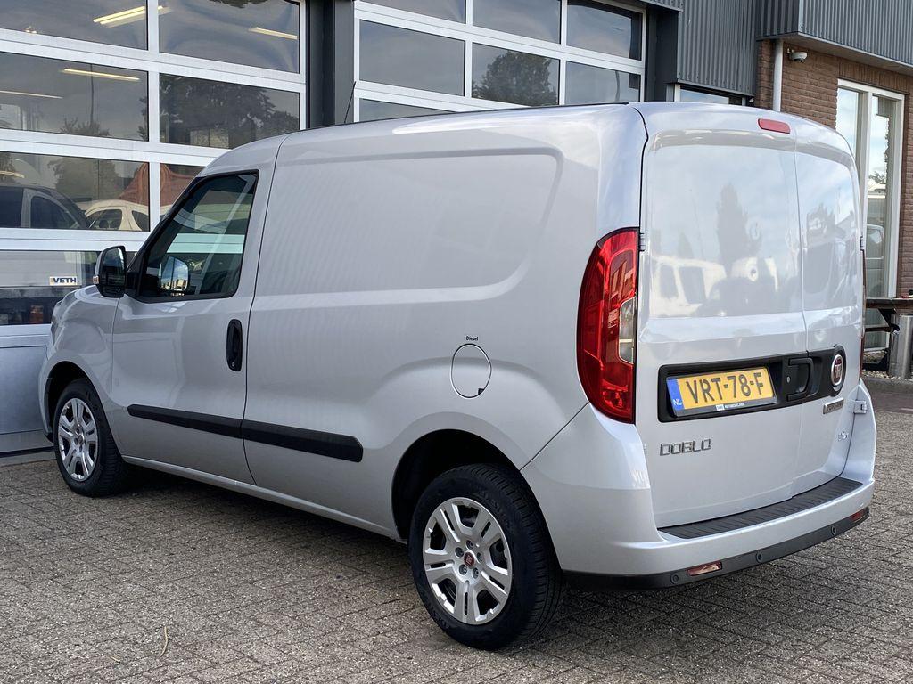 Fiat Doblò Cargo 1.3 MJ L1H1 SX Marge, Btw en Bpm vrij Airc, Voorwielaandrijving, Stof, Gebruikt, Zwart