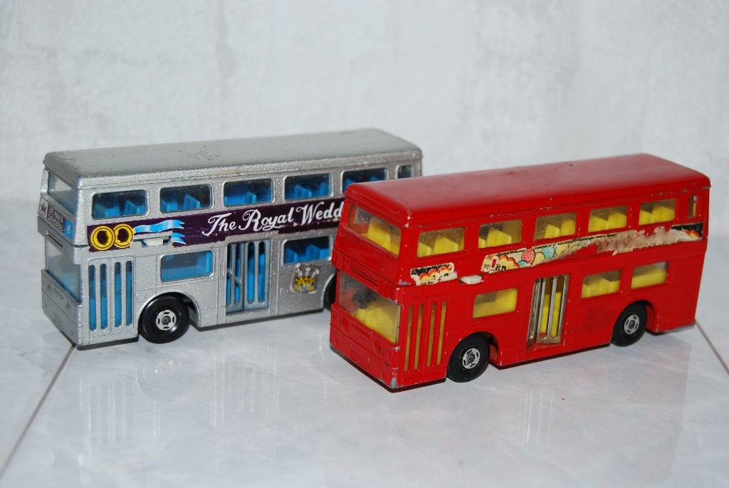 2x Matchbox Superkings Dubbeldekker The Londoner K-15, Ophalen of Verzenden, Gebruikt, Bus of Vrachtwagen, Matchbox