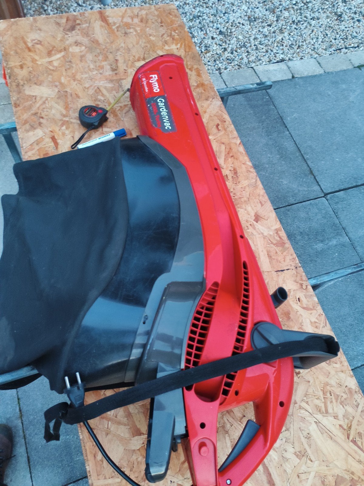 Flymo GardenVac Bladblazer/Bladzuiger - Elektrisch, Gebruikt, Met opvangzak, Handgedragen, Ophalen of Verzenden