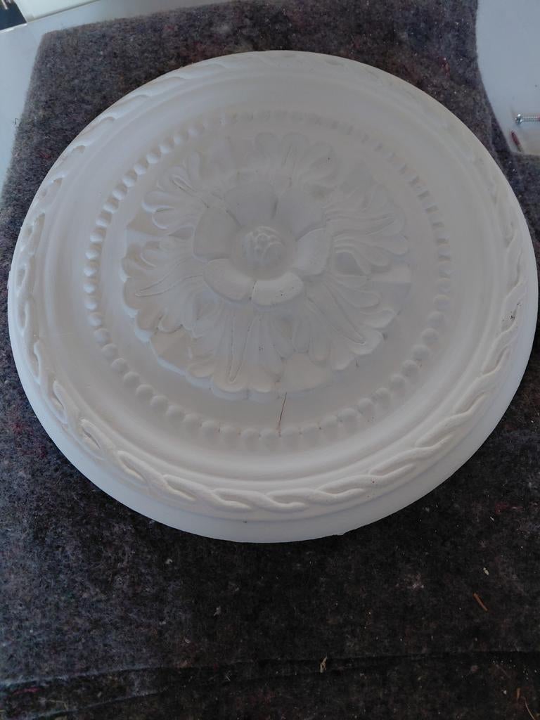LAATSTE DAG!! Wit  plafondrozet doorsnee 30 cm, Ophalen