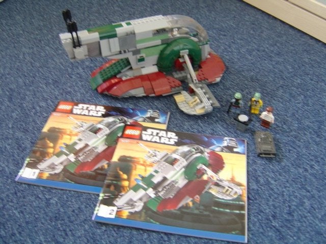 Lego Star Wars 8097 Slave 1 uit 2010!, Ophalen of Verzenden, Zo goed als nieuw, Actiefiguurtje