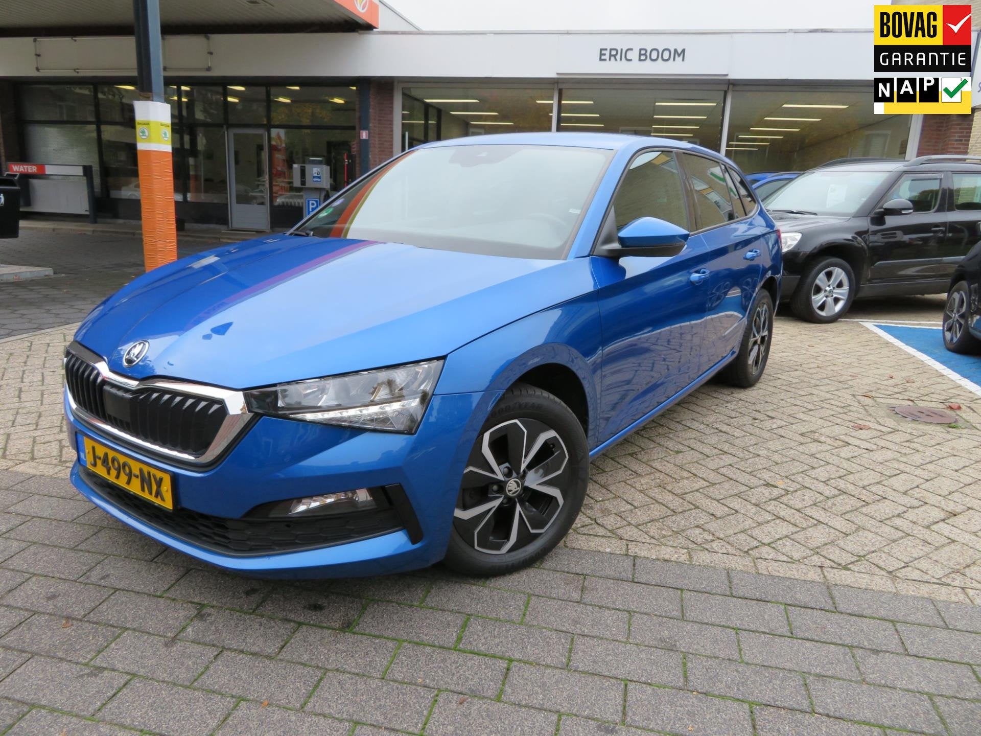 Skoda Scala 1.0 TSI SPORT Business NL AUTO SPORTSTOELEN, Auto's, Voorwielaandrijving, Gebruikt, Blauw, 116 pk