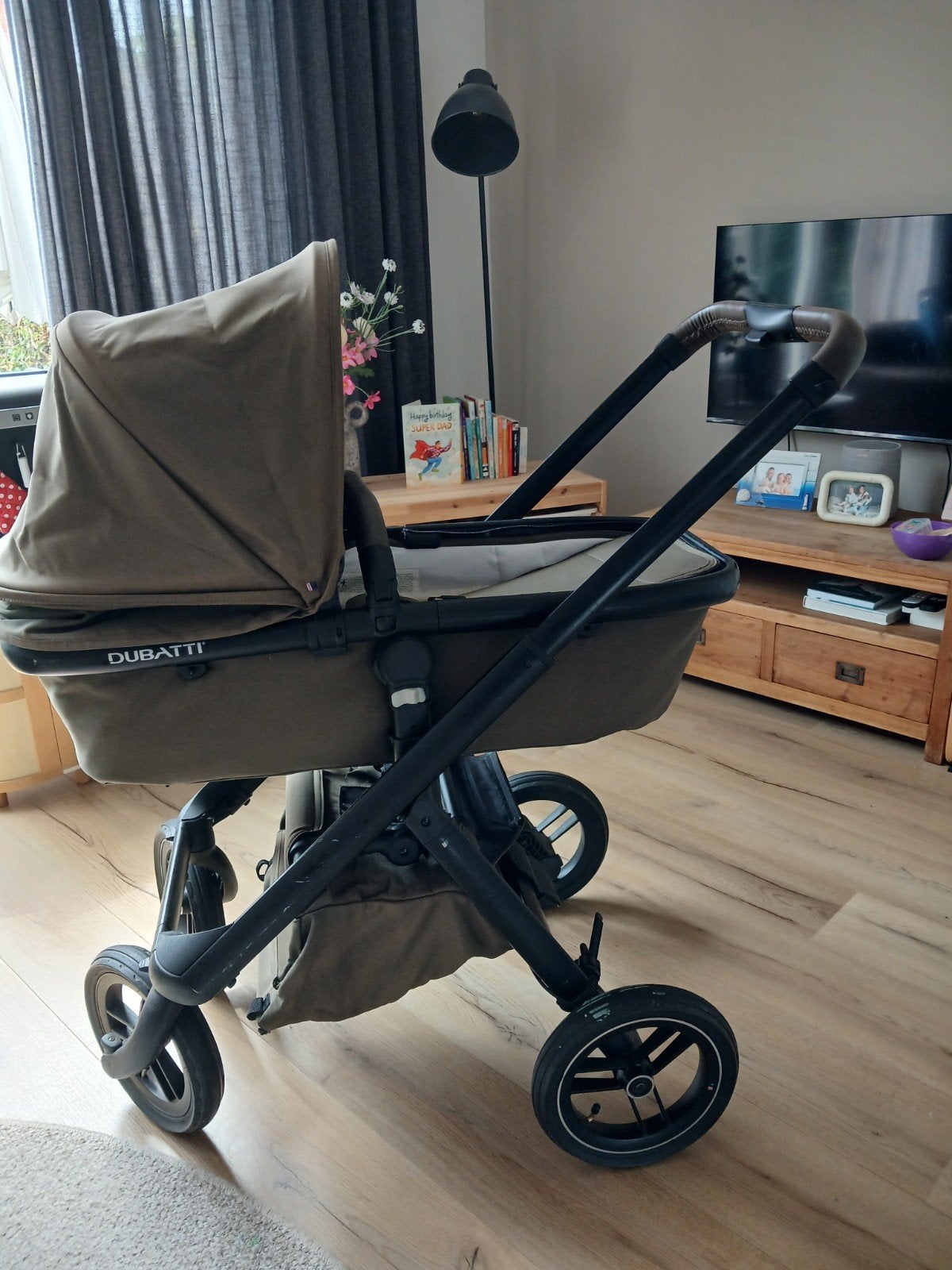 nog een nette dubatti kinderwagen, Ophalen, Zo goed als nieuw, Overige merken, Verstelbare duwstang