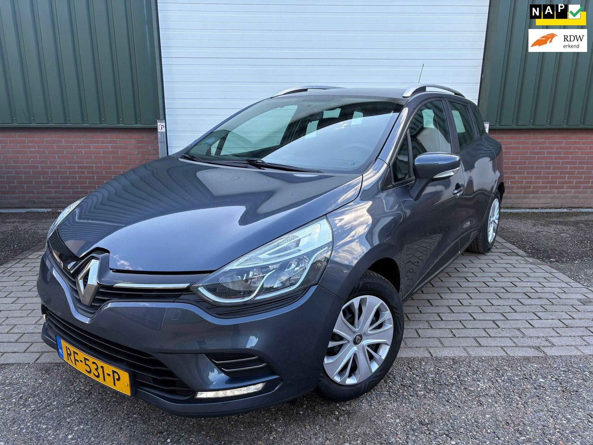 Renault Clio Estate |AIRCO/NAVI/CRUISE/TREKHAAK & NIEUWE APK, Auto's, Voorwielaandrijving, 898 cc, Gebruikt, 580 kg