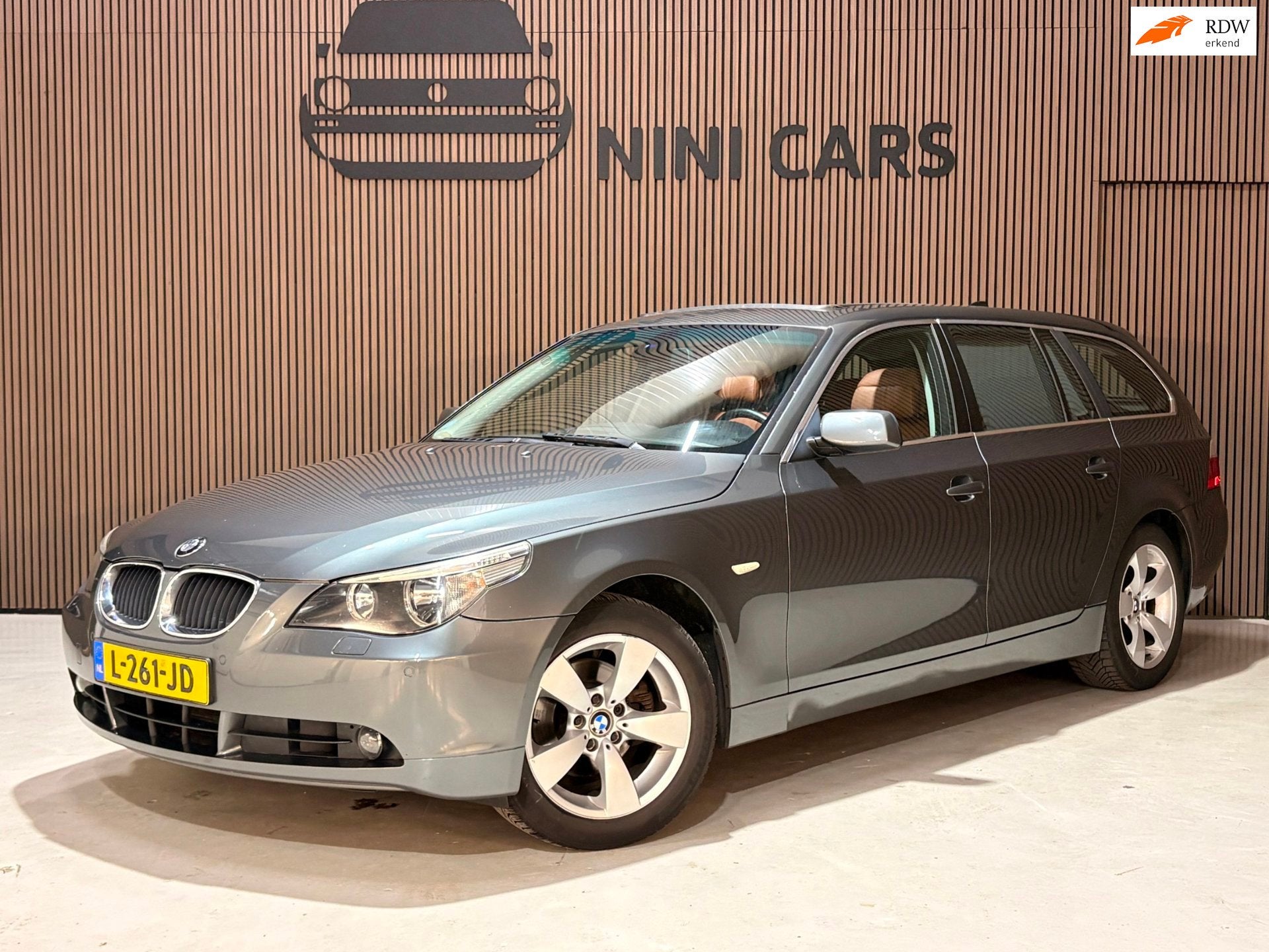 BMW 5-serie Touring 525i Automaat Full option Pano, Automaat, Achterwielaandrijving, 2000 kg, 1565 kg